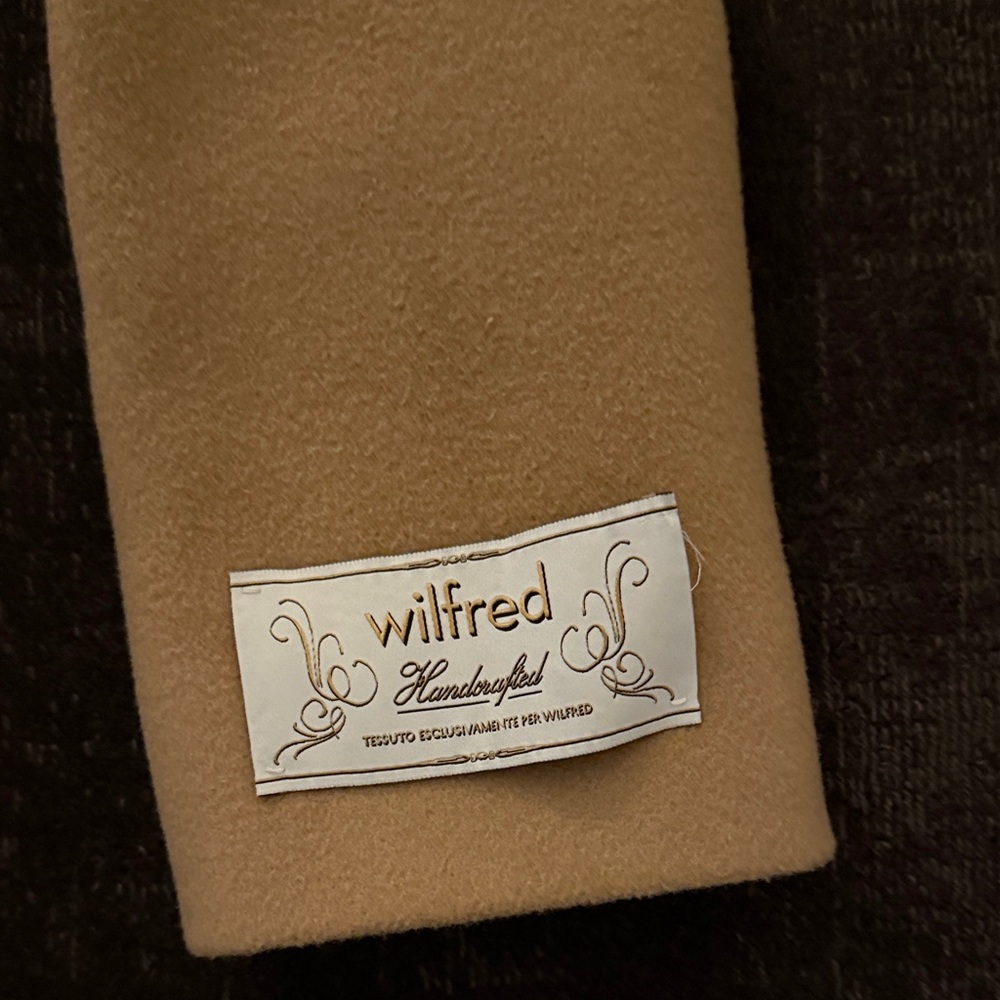 Stylish Tan Overcoat - Picture 3 of 7